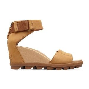 Sorel Joanie II Ankle Strap Wedge Sandals in Camel Size 10